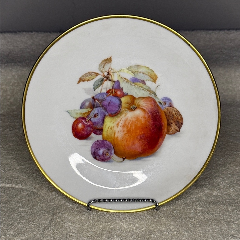 Vintage Eschenbach Bavaria Fruit Accent Plate, Gold Rim (1940s) [B]